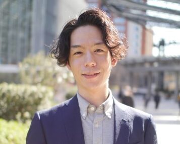 周りの家族とは違うと感じていたが、 自分にとっては当たり前の生活だった